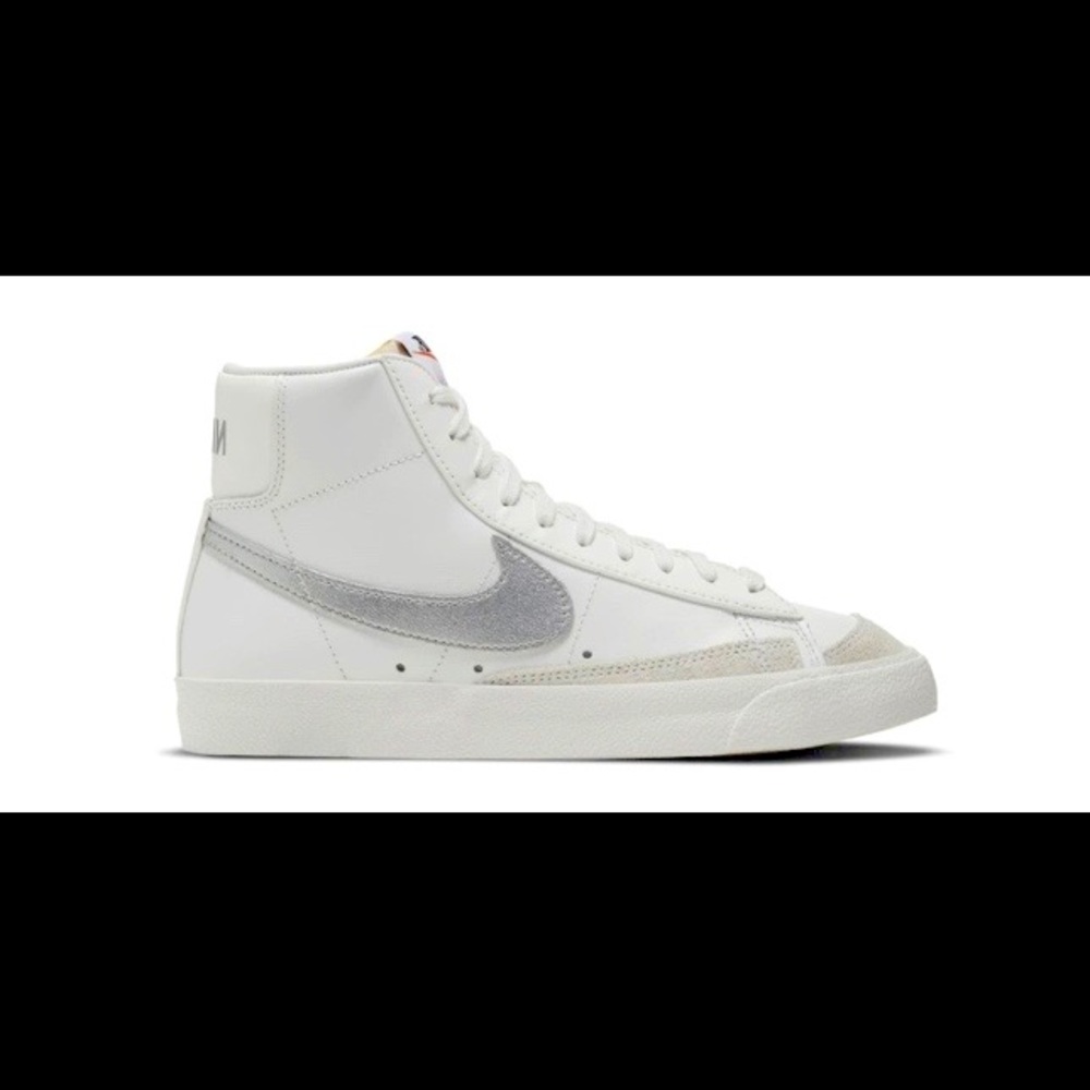 NIKE Blazer Mid ‘77 SE Sneaker Women’s 8.5